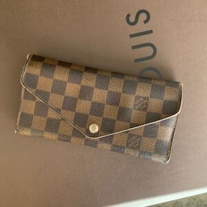 Authentic Louis Vuitton Wallet – Damier Ebene / Red Interior